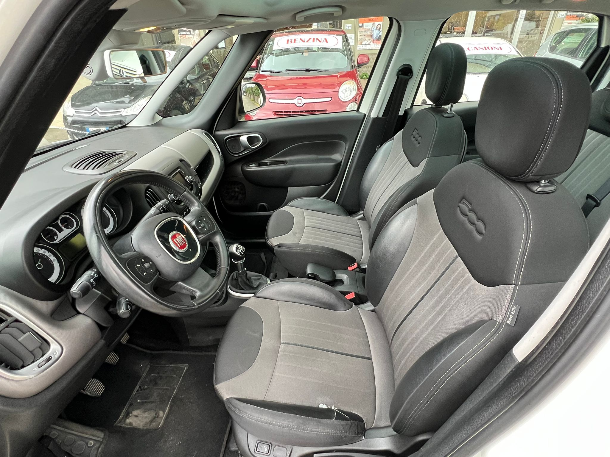 
								FIAT 500L TWINAIR TURBO NATURAL POWER LOUNGE ANNO 2015 completo									