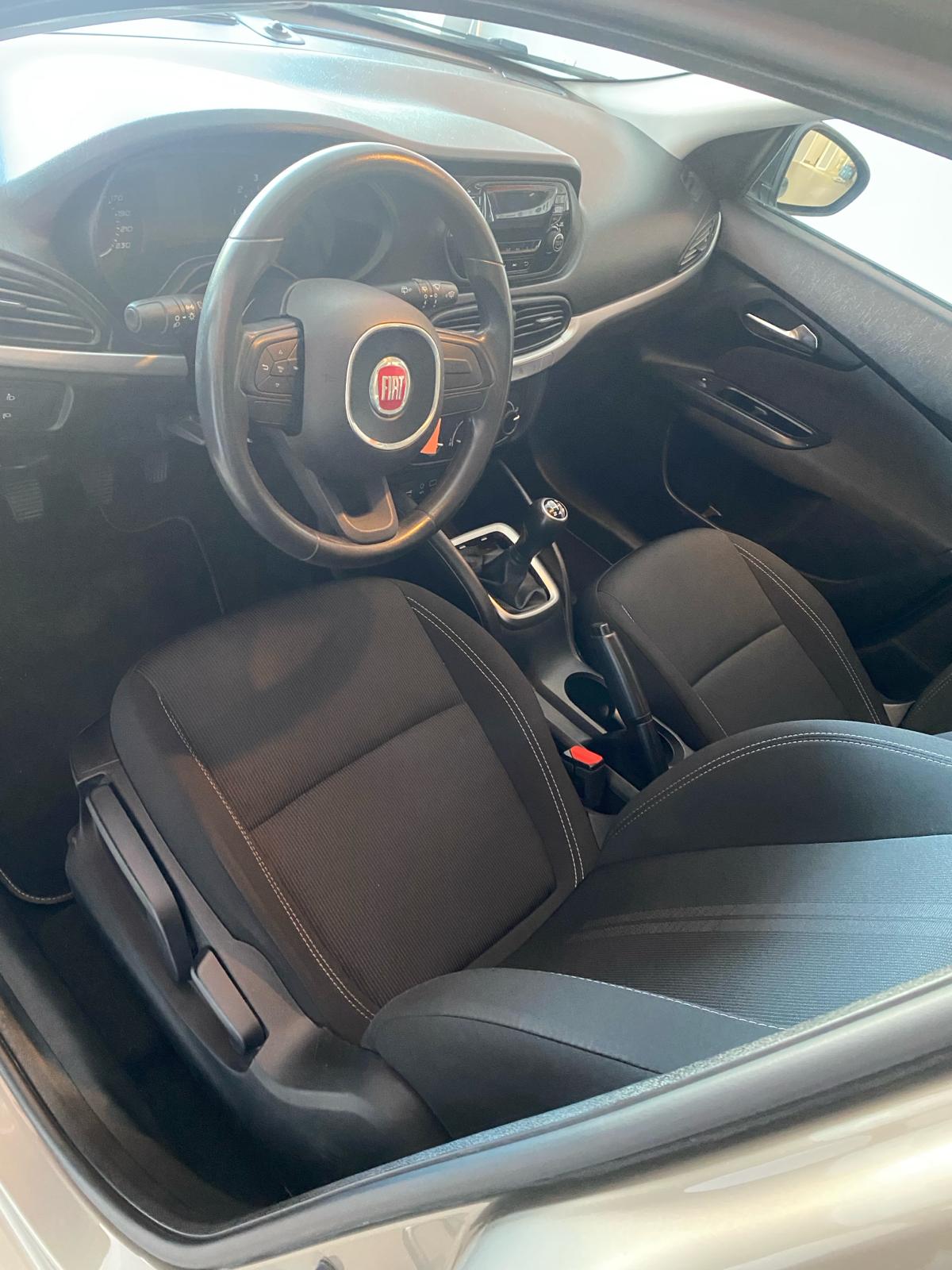 
								FIAT TIPO 1.3 MJT 95CV SeS 5P BUSINESS ANNO 2018 completo									
