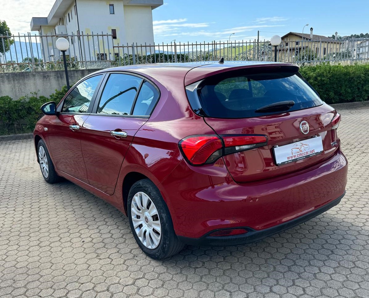 
								FIAT TIPO 1.6 MJT 120CV SeS 5 PORTE EASY ANNO 2018 completo									