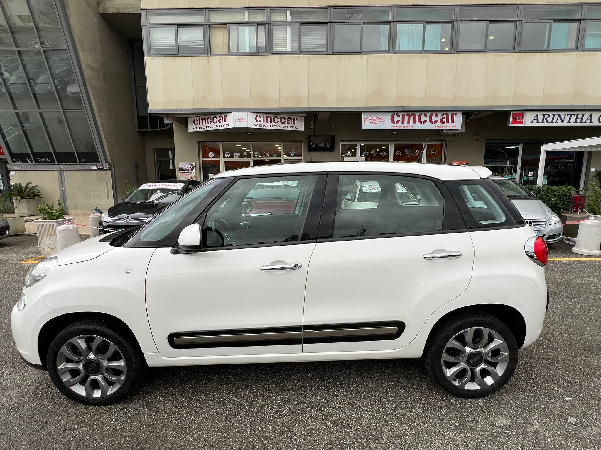 
								FIAT 500L TWINAIR TURBO NATURAL POWER LOUNGE ANNO 2015 completo									
