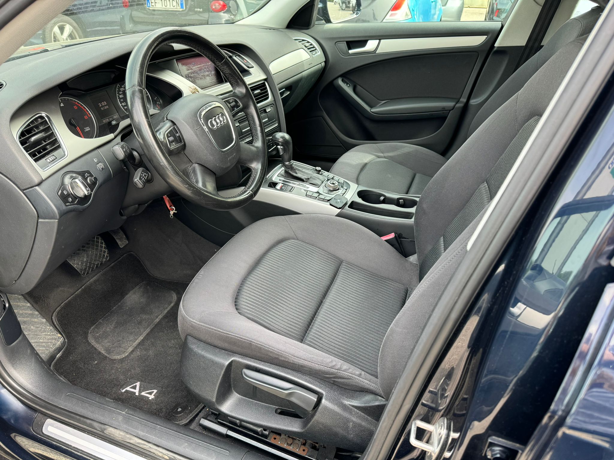 
								AUDI A4 AVANT 2.0 TDI 143CV MULT.ADV.PLUS ANNO 2010 completo									