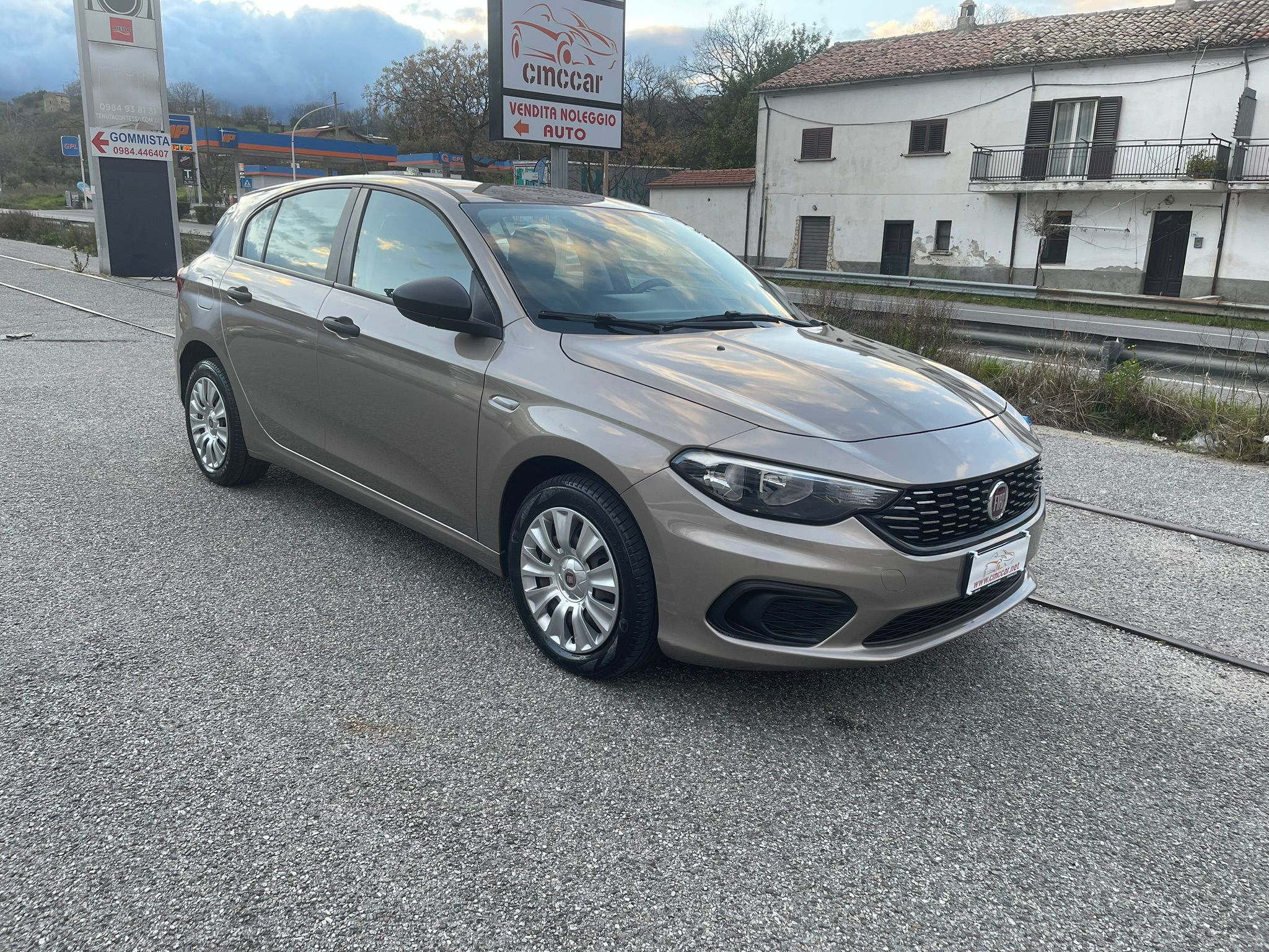 
								FIAT TIPO 1.3 MJT 95CV SeS 5P BUSINESS ANNO 2018 completo									