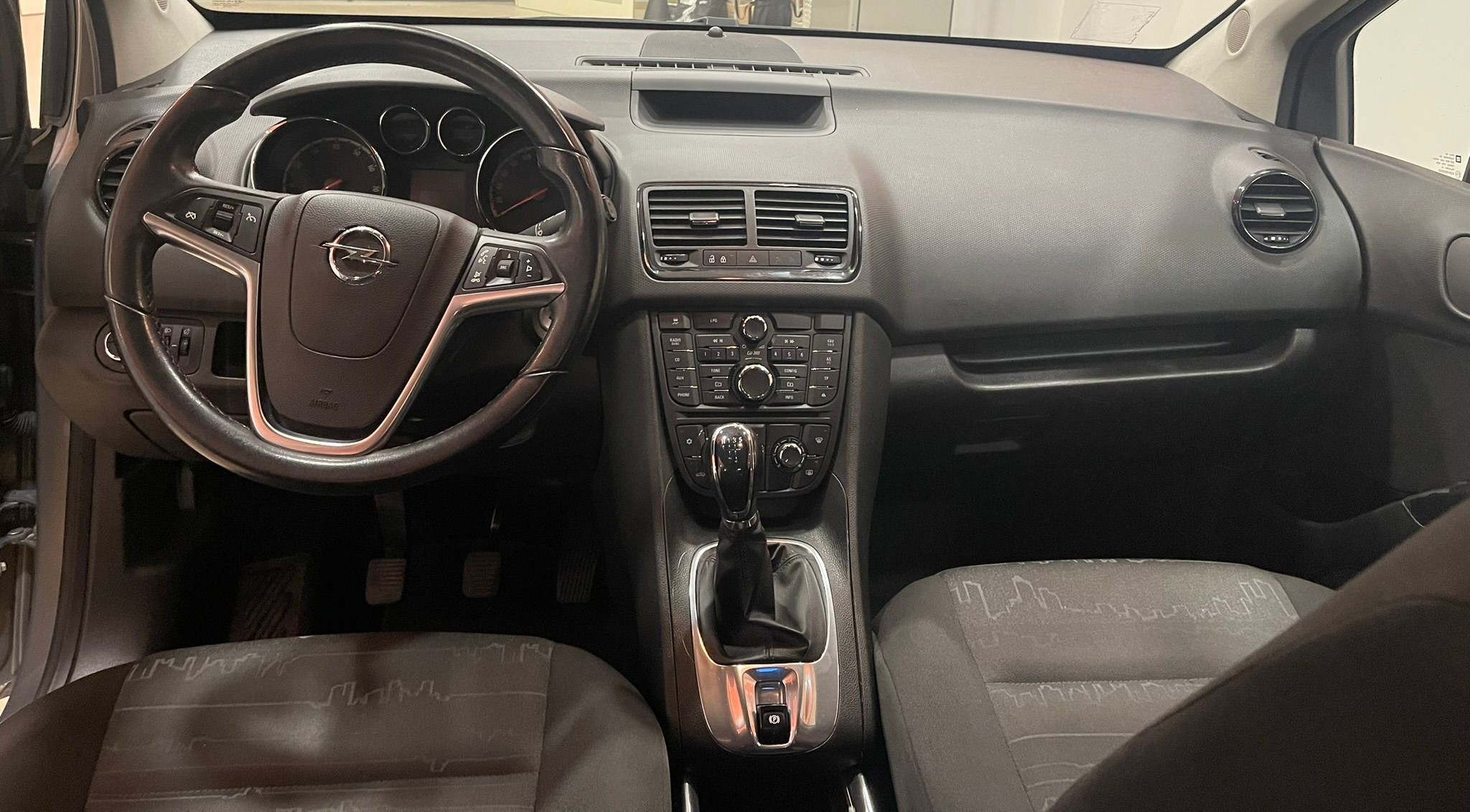
								OPEL MERIVA 1.4 TURBO 120CV GPL TECH COSMO ANNO 2013 completo									