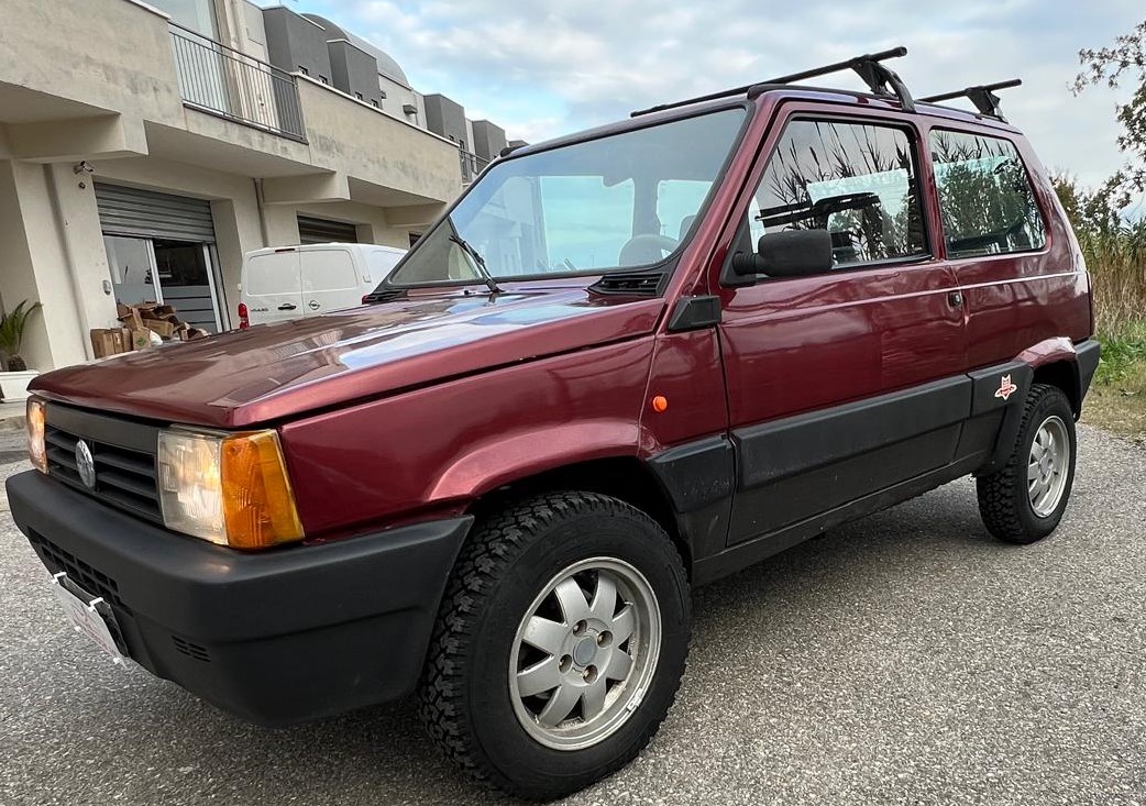 
								FIAT PANDA Ia SERIE 1000 50CV 4X4 SISLEY ANNO 2003 completo									