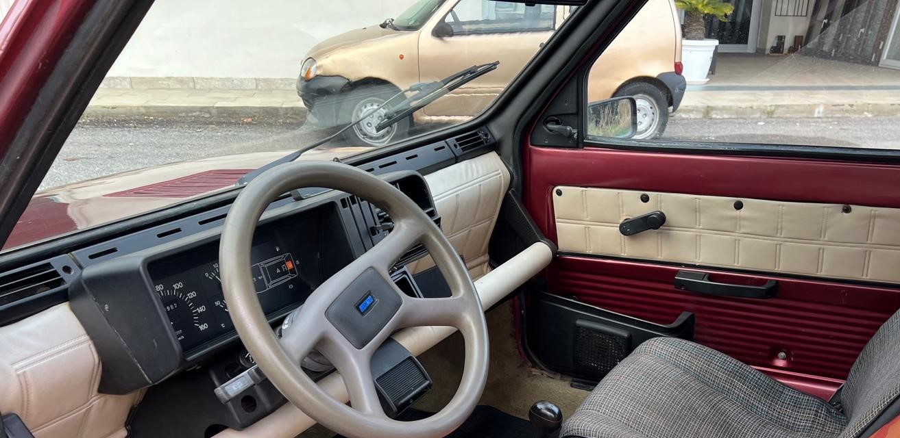 
								FIAT PANDA Ia SERIE 1000 50CV 4X4 SISLEY ANNO 2003 completo									