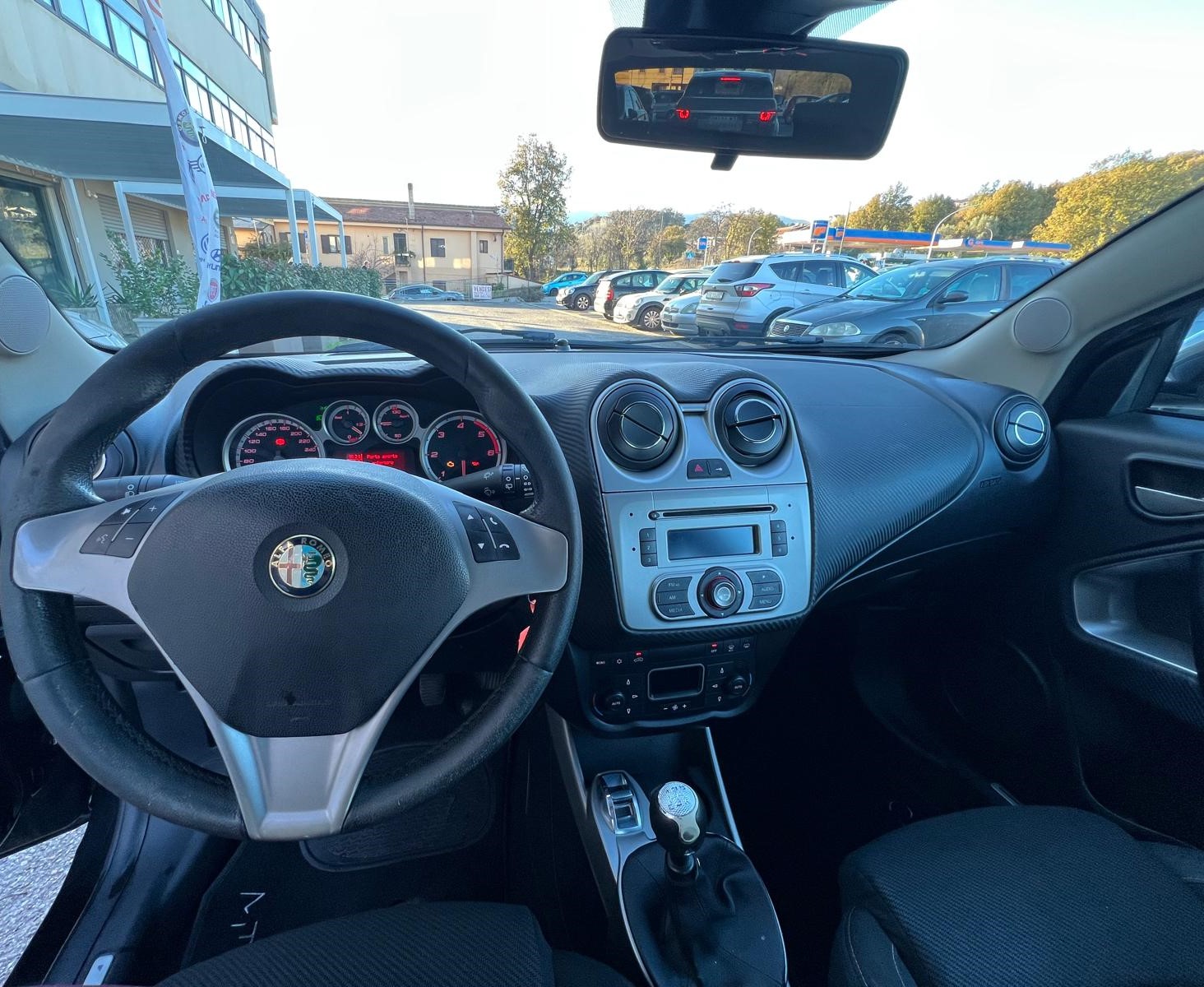 
								ALFA ROMEO MITO 1.3 JTDM-2 95CV ANNO 2011 completo									