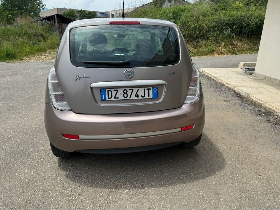 
								LANCIA YPSILON 1.4 77CV PLATINO ECOCHIC GPL ANNO 2009 completo									
