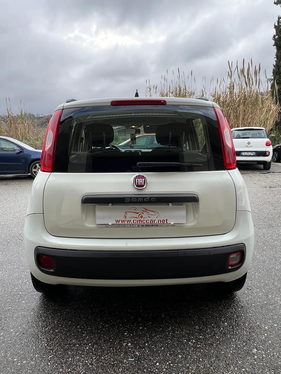 
								FIAT PANDA 1.3 MJT 75CV SeS LOUNGE ANNO 2014 completo									
