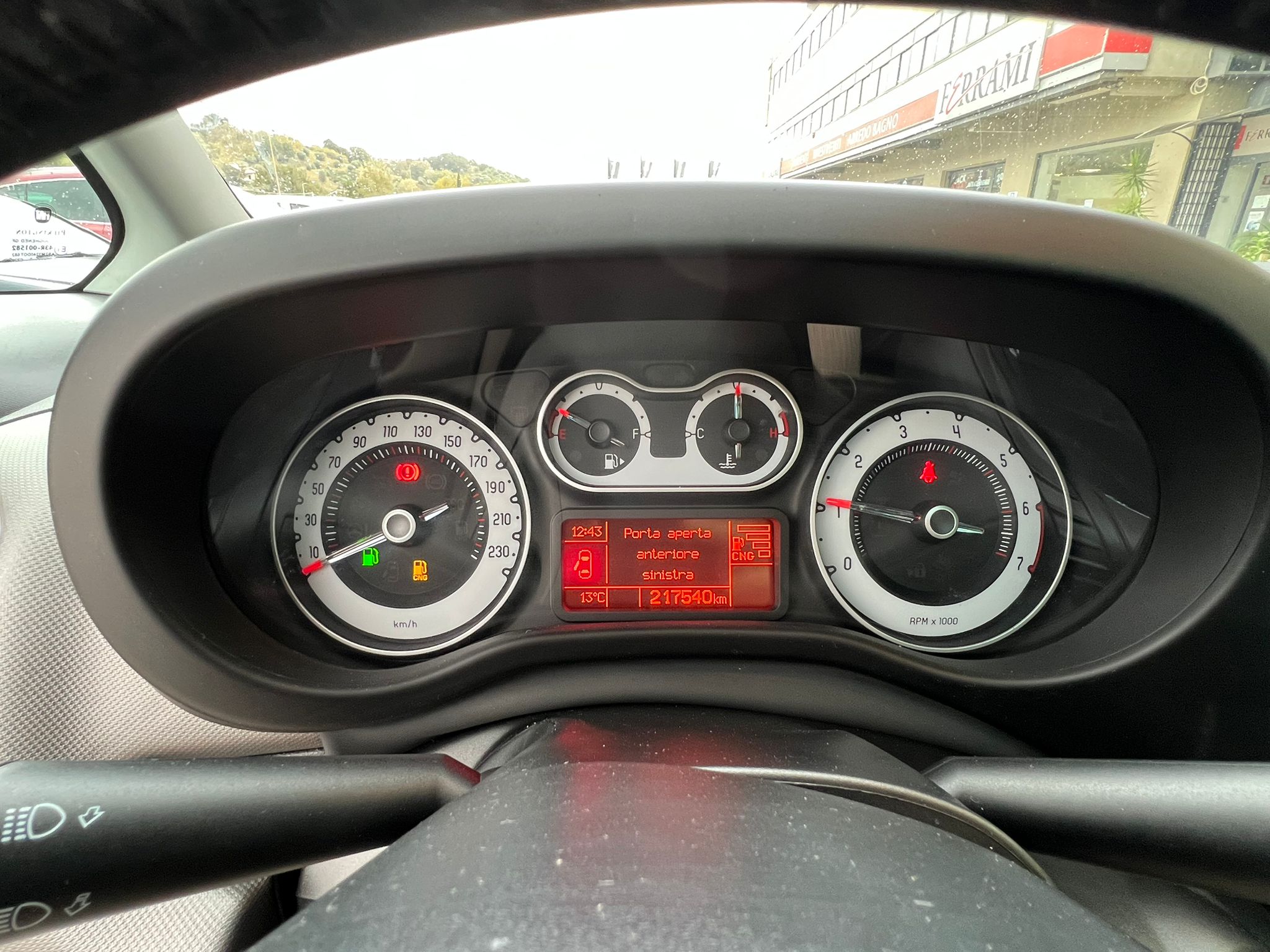 
								FIAT 500L TWINAIR TURBO NATURAL POWER LOUNGE ANNO 2015 completo									