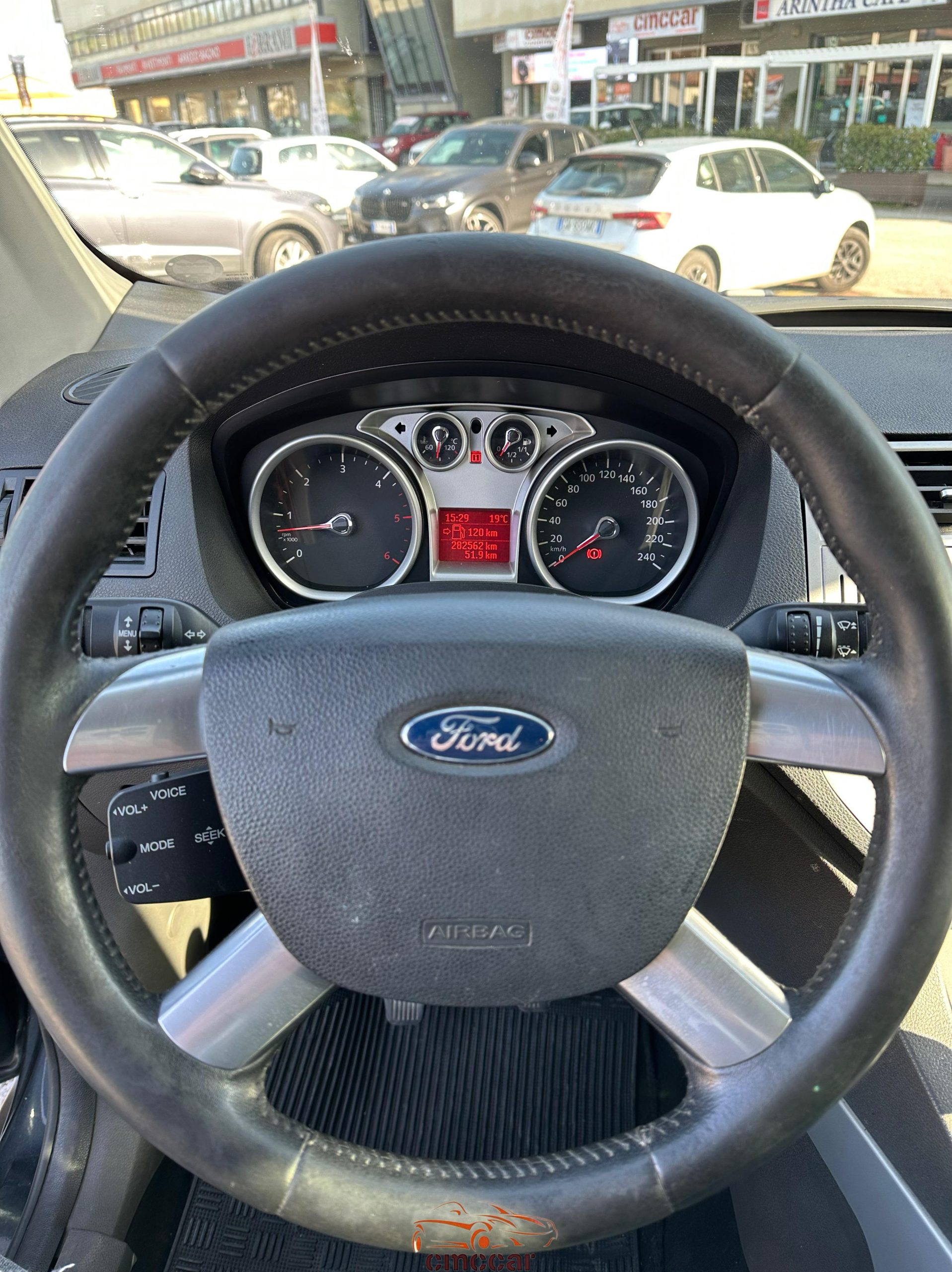 
								FORD KUGA 2.0 TDCI 136CV 2WD TITANIUM DPF completo									