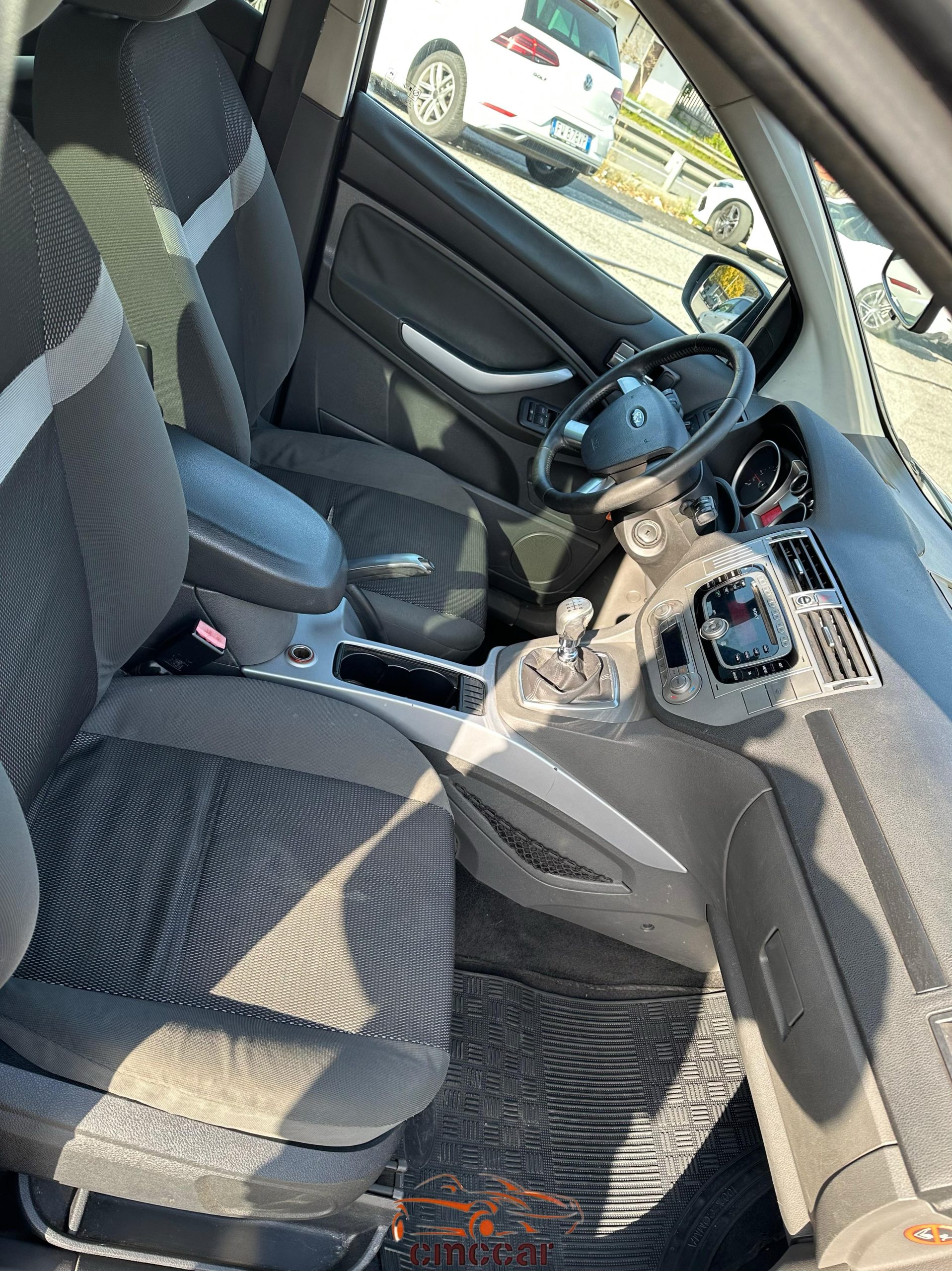 
								FORD KUGA 2.0 TDCI 136CV 2WD TITANIUM DPF completo									