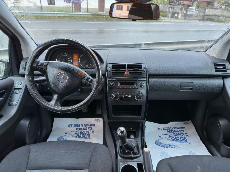 
								MERCEDES CLASSE A 180 CDI 110CV AVANGARDE EDITION 10 completo									