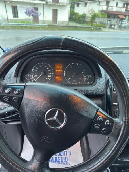 
								MERCEDES CLASSE A 180 CDI 110CV AVANGARDE EDITION 10 completo									