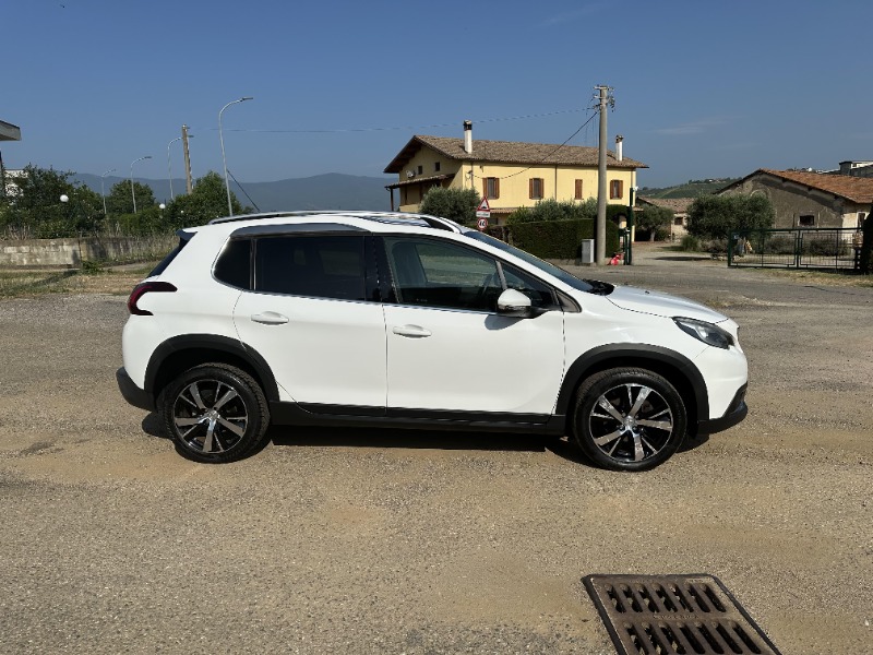
								Peugeot 2008 SERIE BLUEHDI completo									