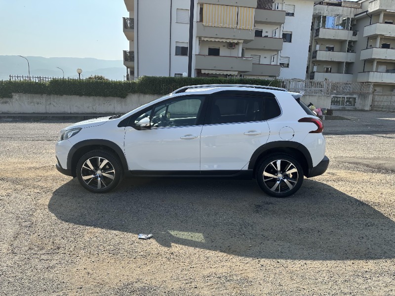 
								Peugeot 2008 SERIE BLUEHDI completo									