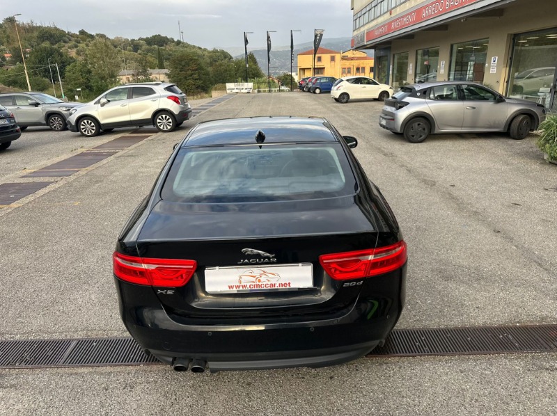 
								JAGUAR XE 2.0 D TURBO 180CV completo									