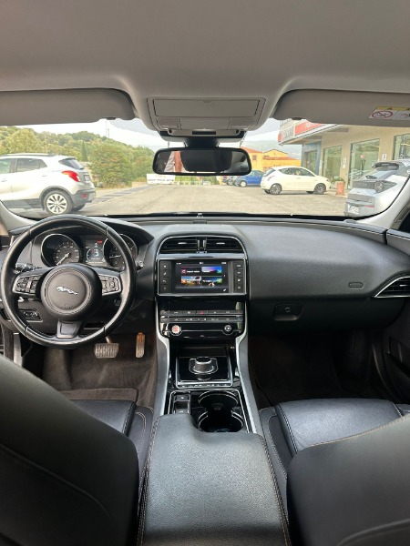 
								JAGUAR XE 2.0 D TURBO 180CV completo									