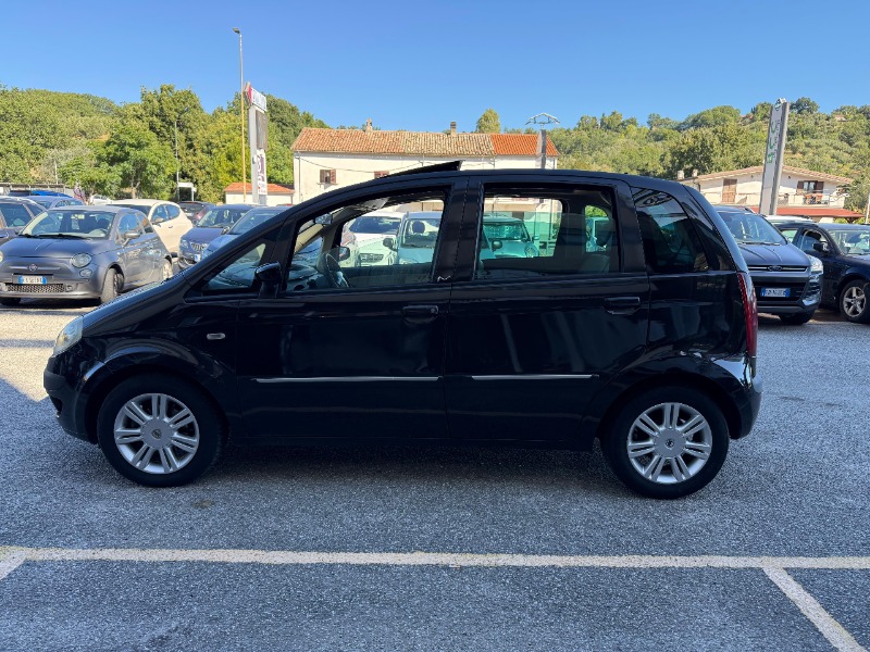 
								LANCIA MUSA completo									