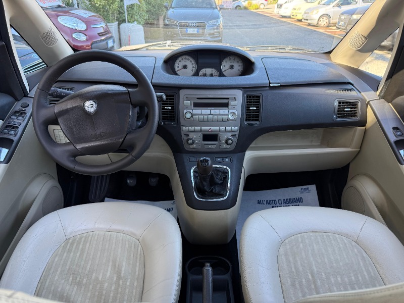 
								LANCIA MUSA completo									