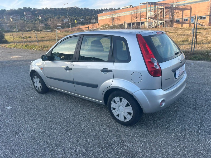 
								Ford Fiesta 1.25 Ambiente completo									
