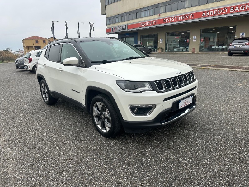 
								Jeep Compass anno 2018 completo									