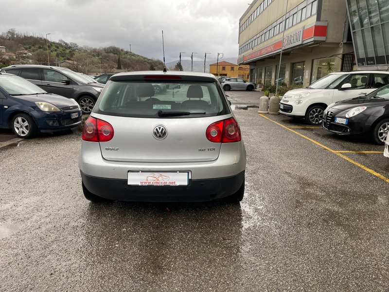 
								Volkswagen Golf V 2.0 TDI Sportline completo									