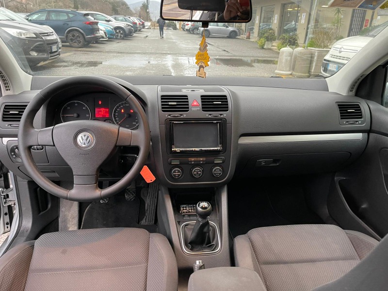 
								Volkswagen Golf V 2.0 TDI Sportline completo									