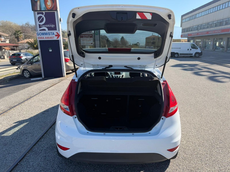 
								Ford Fiesta 1.25 Titanium completo									