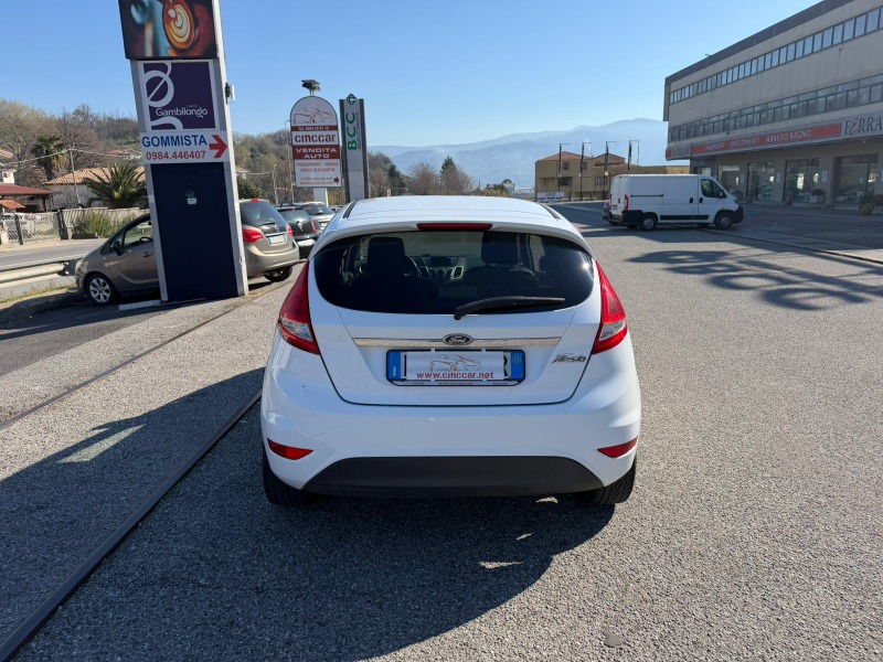 
								Ford Fiesta 1.25 Titanium completo									