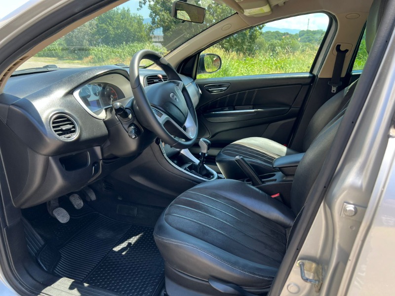 
								LANCIA DELTA 1.6MJT completo									