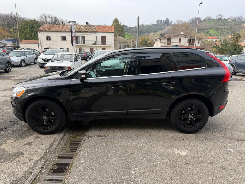 
								VOLVO XC60 D5 AWD SUMMUM completo									