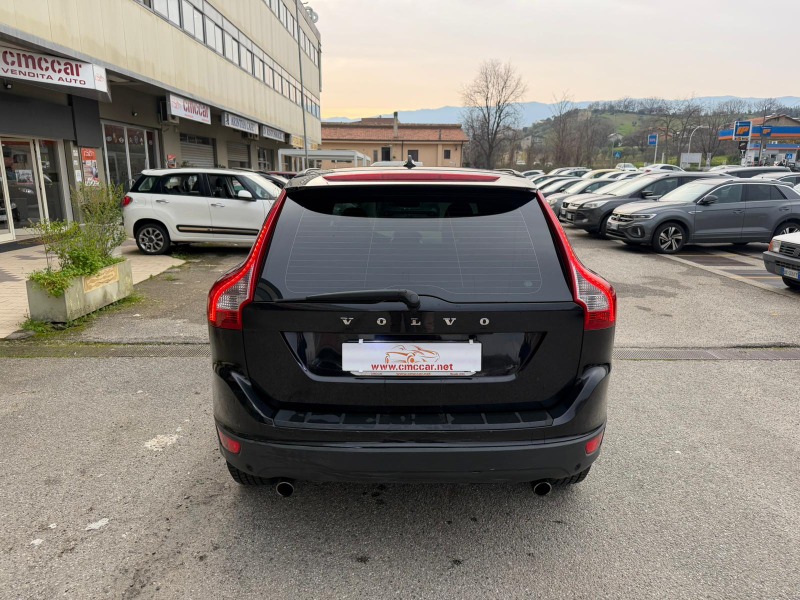 
								VOLVO XC60 D5 AWD SUMMUM completo									