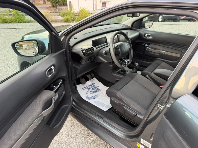 
								Citroen C4 Cactus 1.2 e-VTi Shine completo									