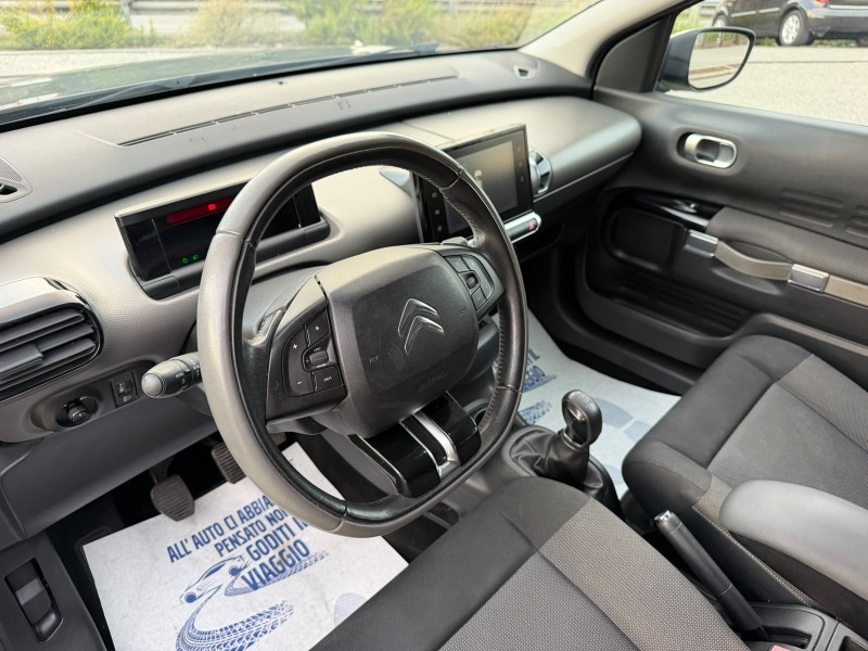 
								Citroen C4 Cactus 1.2 e-VTi Shine completo									