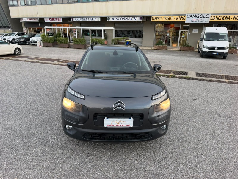 
								Citroen C4 Cactus 1.2 e-VTi Shine completo									