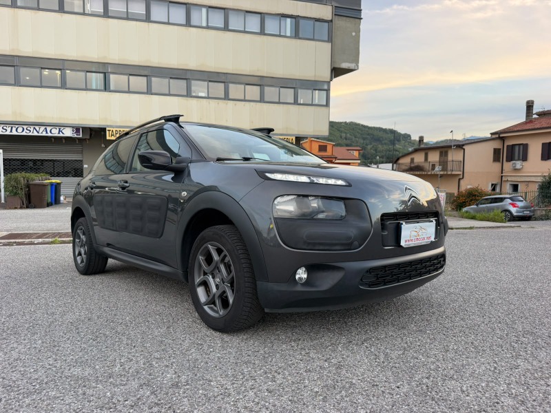 
								Citroen C4 Cactus 1.2 e-VTi Shine completo									