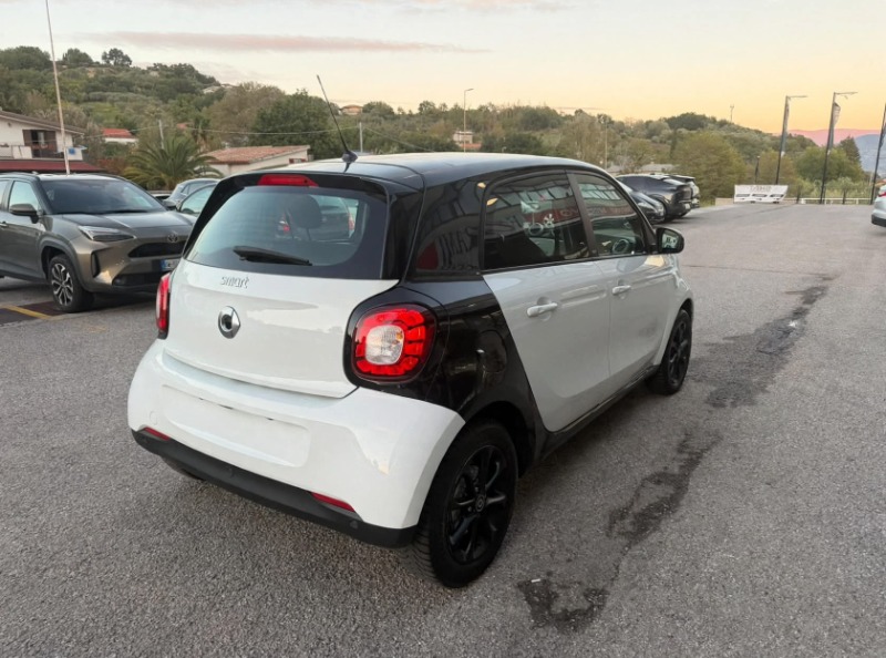 
								SMART FORFOUR 1.0 BENZINA completo									