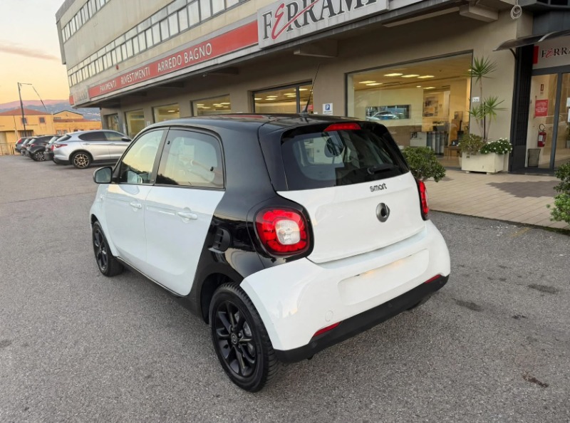 
								SMART FORFOUR 1.0 BENZINA completo									